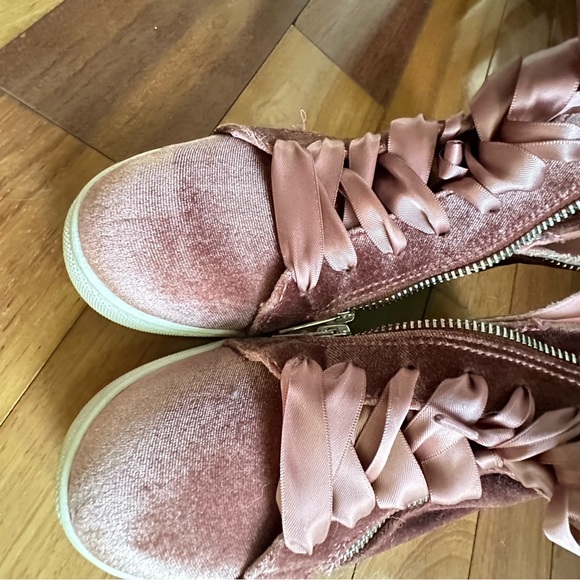 Epicc Brand Fabrics snaekers color pink  style boots like new size 6.5 - Picture 3 of 11